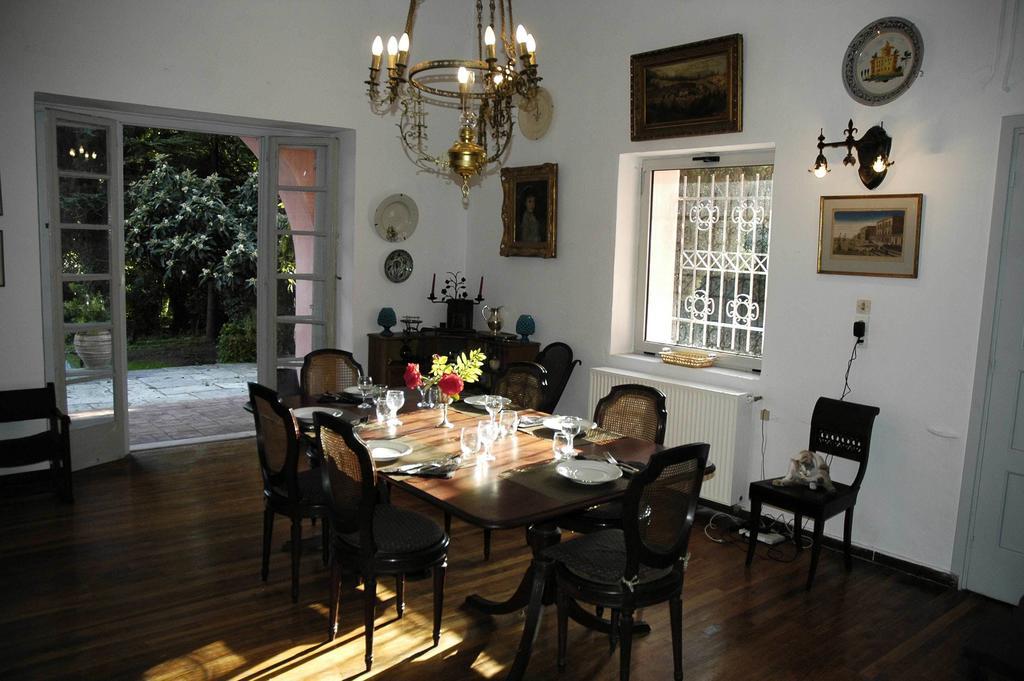 The Villa Averoff Kirinthos Phòng bức ảnh